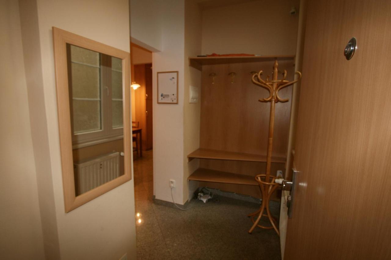 Apartment No. 12 Trziste 29 Karlovy Vary Exterior photo